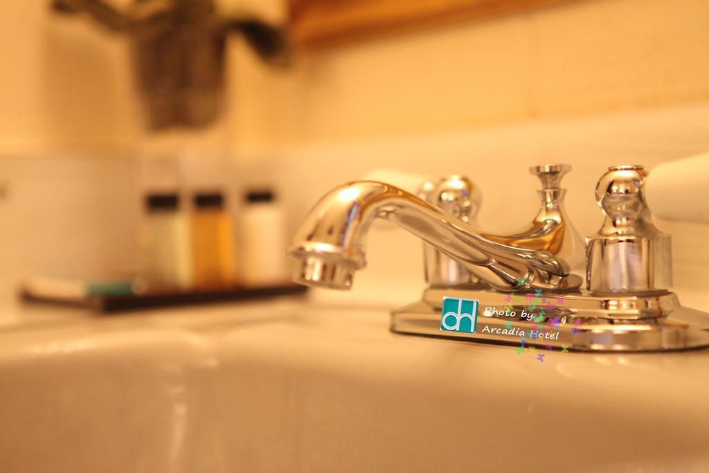 Arcadia Hotel Gering ภายนอก รูปภาพ