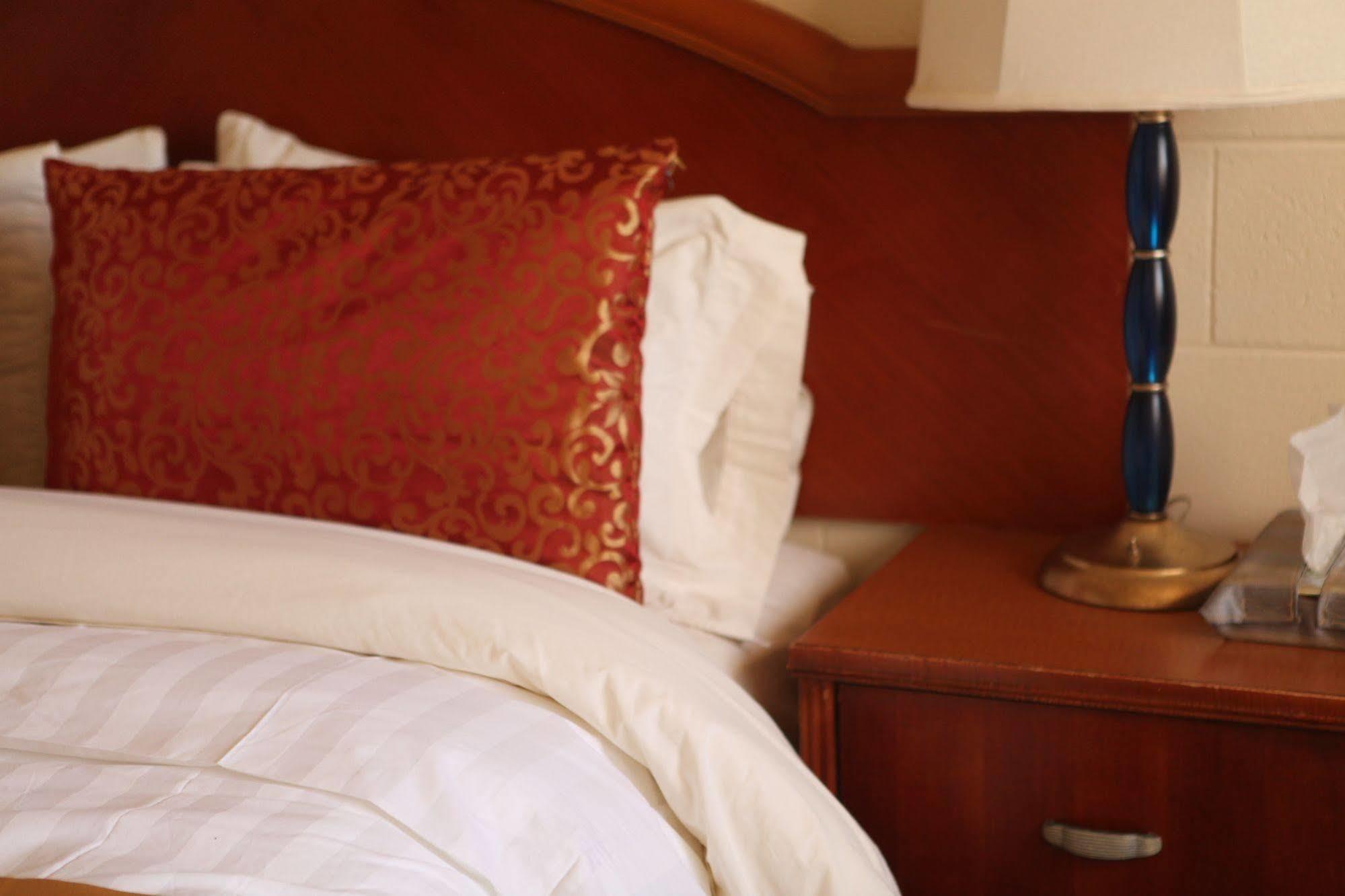 Arcadia Hotel Gering ภายนอก รูปภาพ