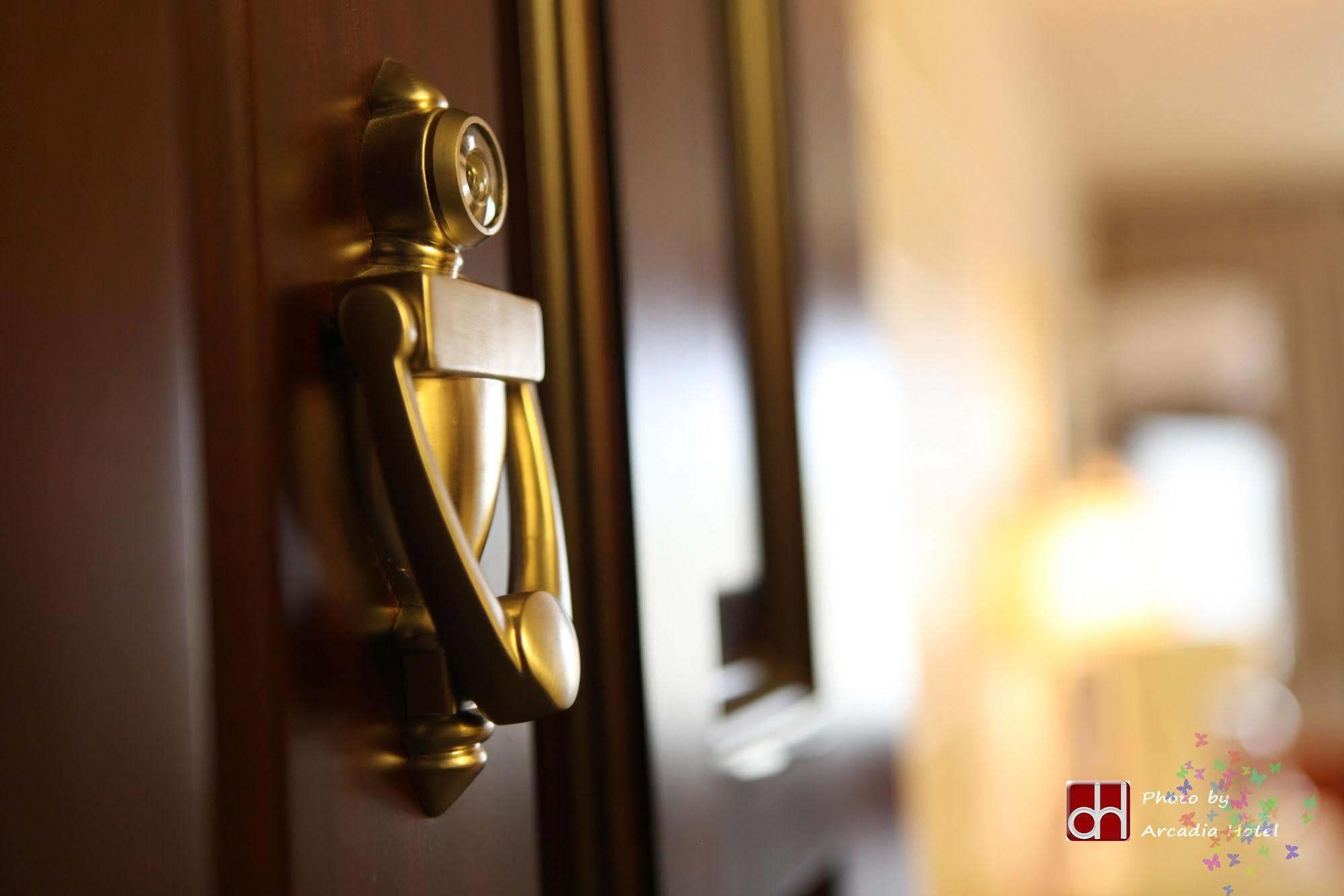 Arcadia Hotel Gering ภายนอก รูปภาพ